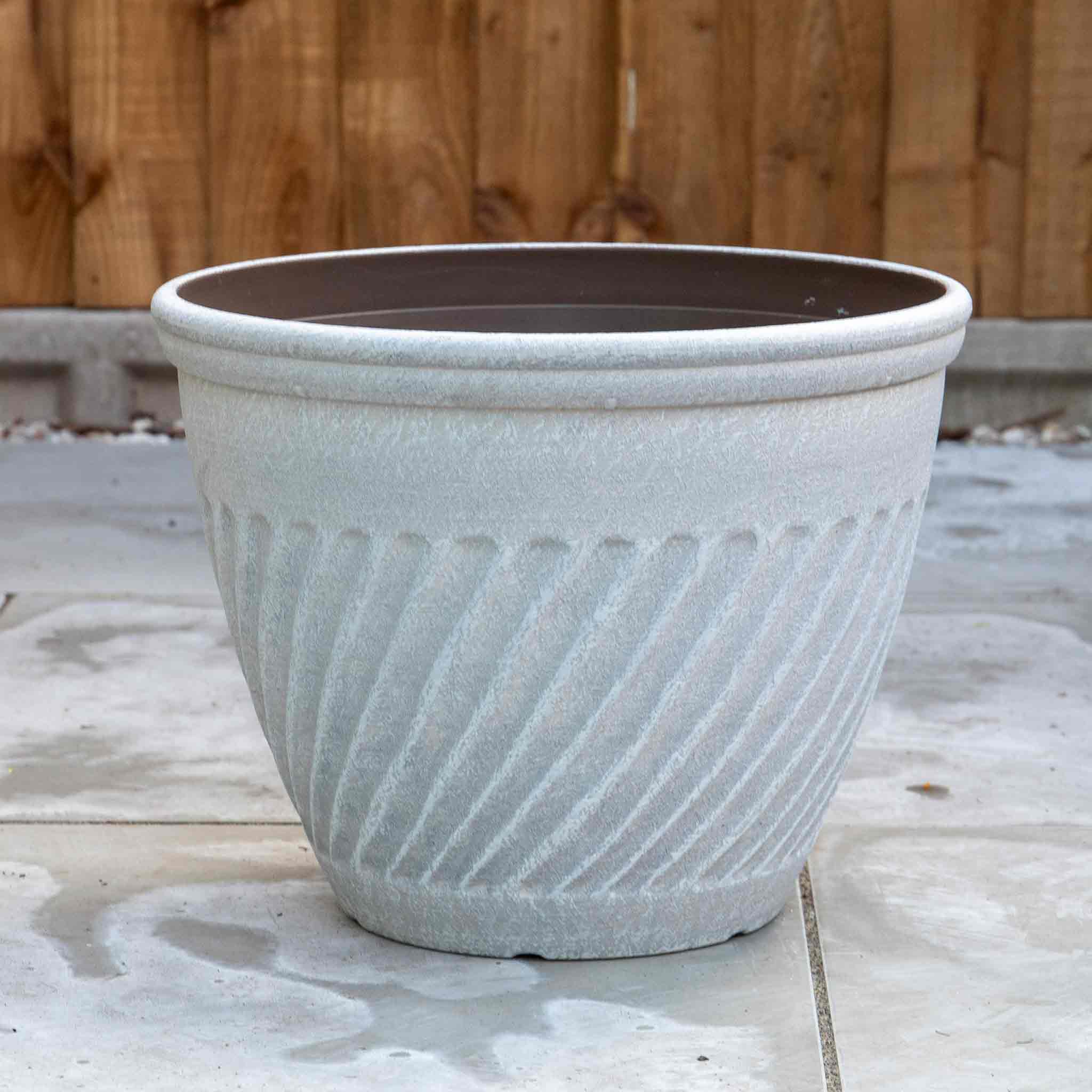 Bali Planters in Antique Beige 14in - Image 4