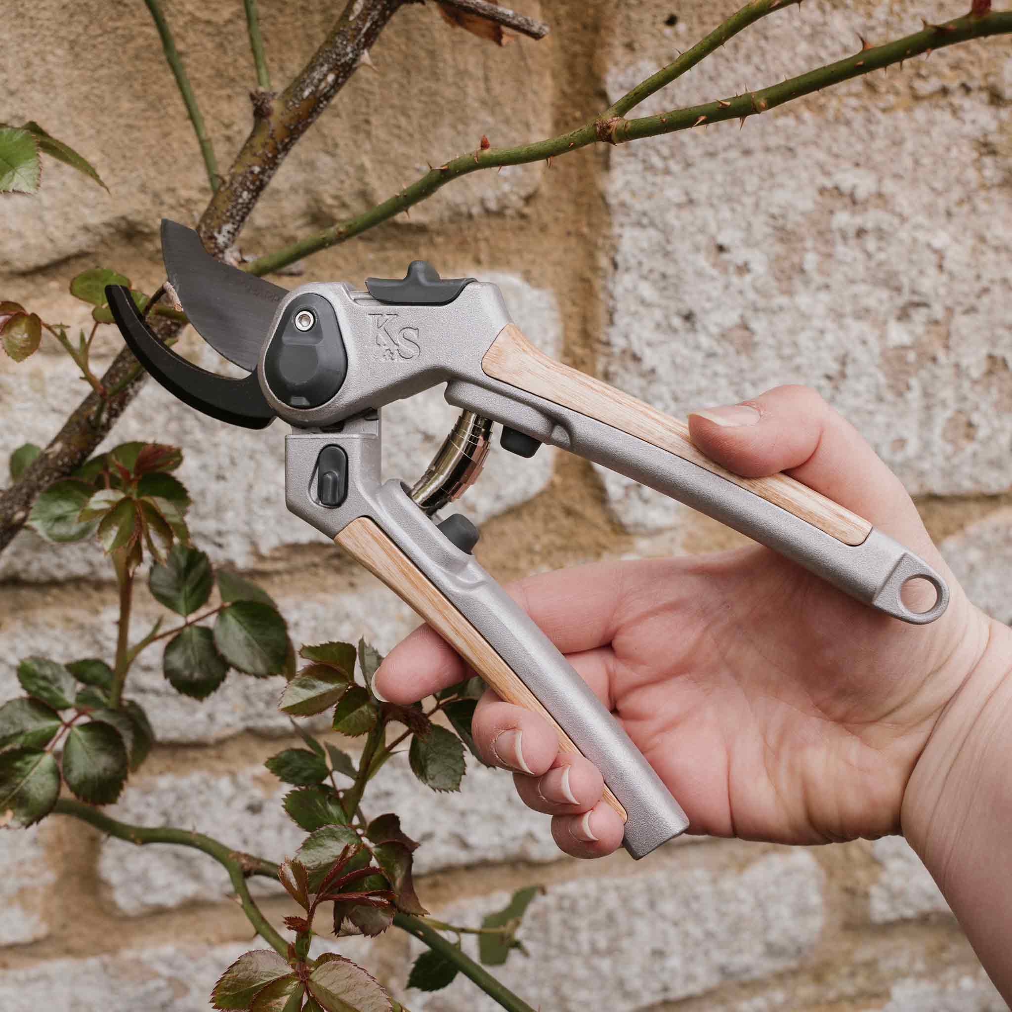Kent & Stowe Eversharp ™ Premium Secateurs Duo Gift Set - Image 2