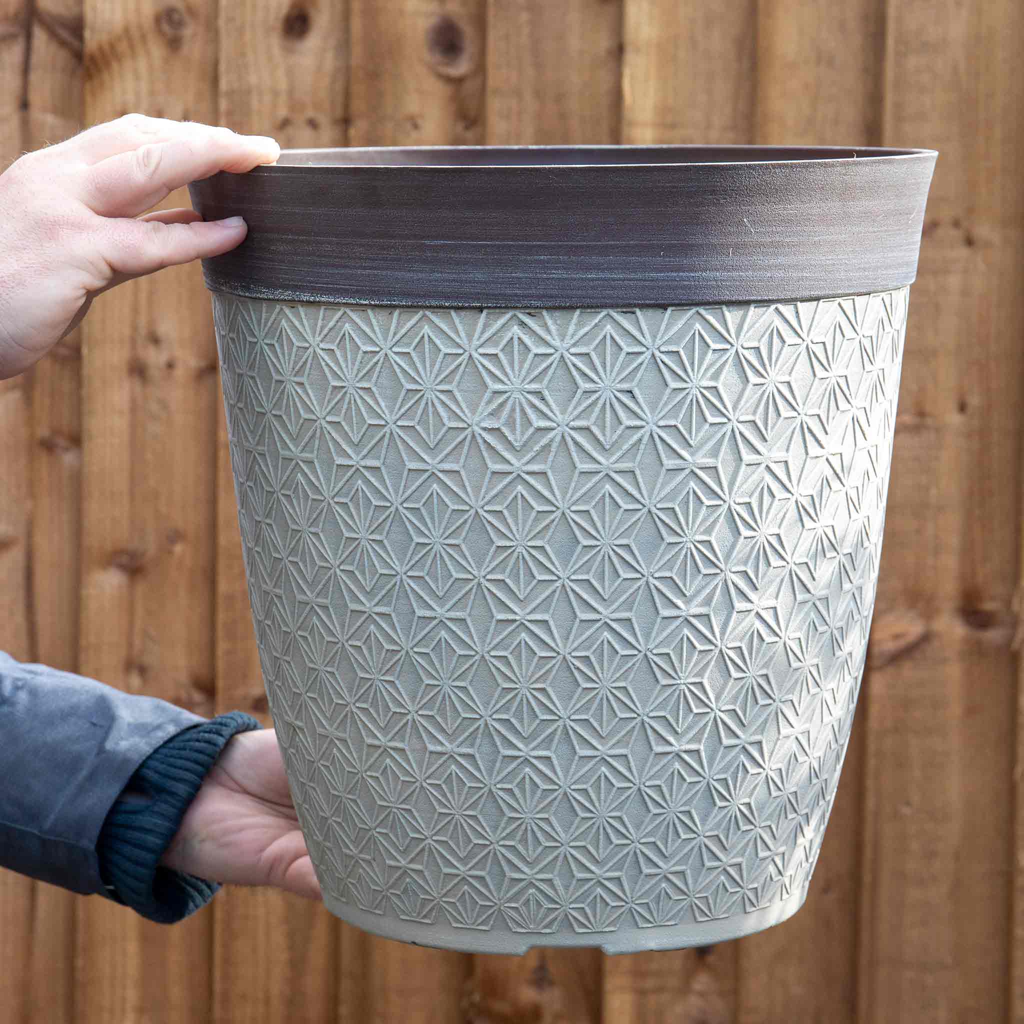 Phoebe Planters in Classic Creamy Fusion 14in - Image 4